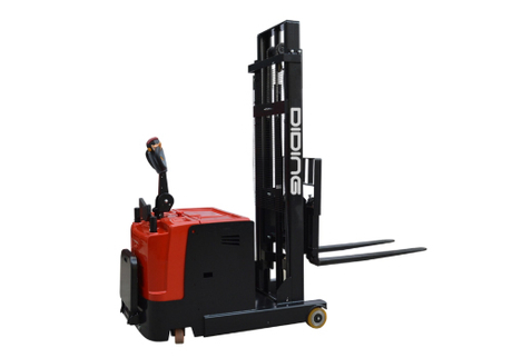 Common electric pallet stacker.jpg