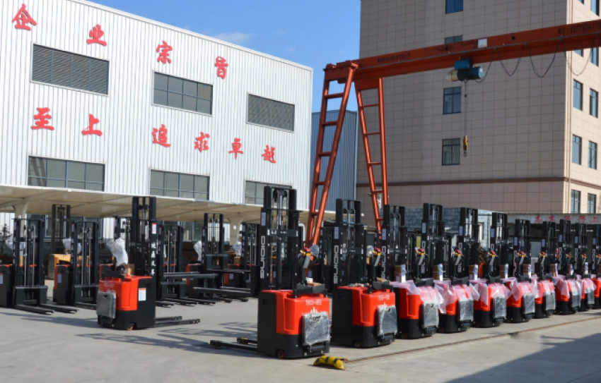 Panorama of Diding Lift Company.png